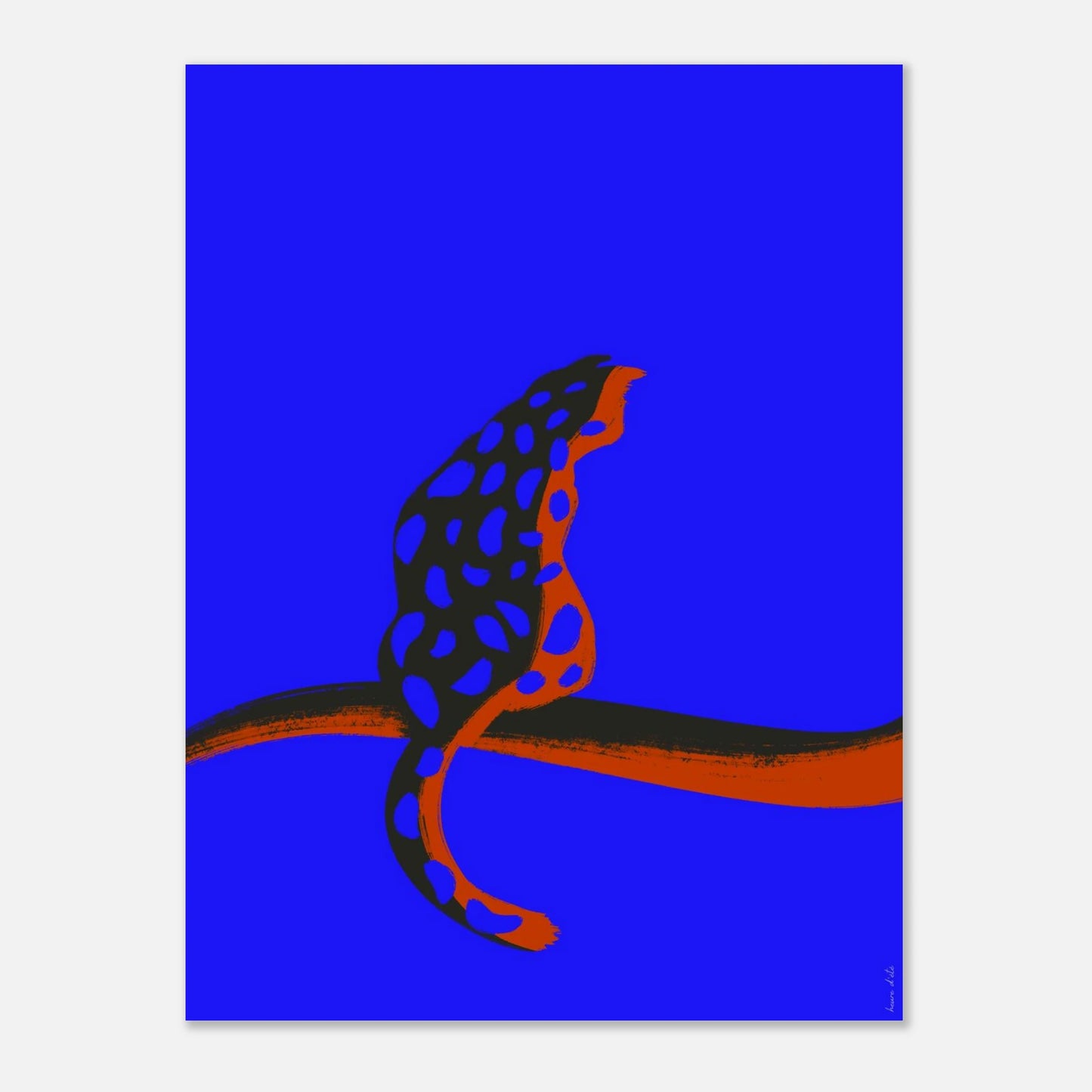 Affiche animalière abstraite Burning Blue, contraste vif et ombre graphique.