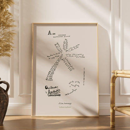 À Lou, hommage - Apollinaire - Affiche Calligramme Étoile, affiche encadrée dans un intérieur élégant, herbes séchées et chai