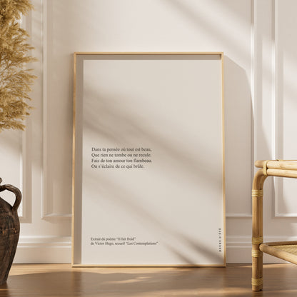 "Il fait froid" - Victor Hugo | Poster Citation, affiche encadrée dans un intérieur élégant, herbes séchées et chaise en roti