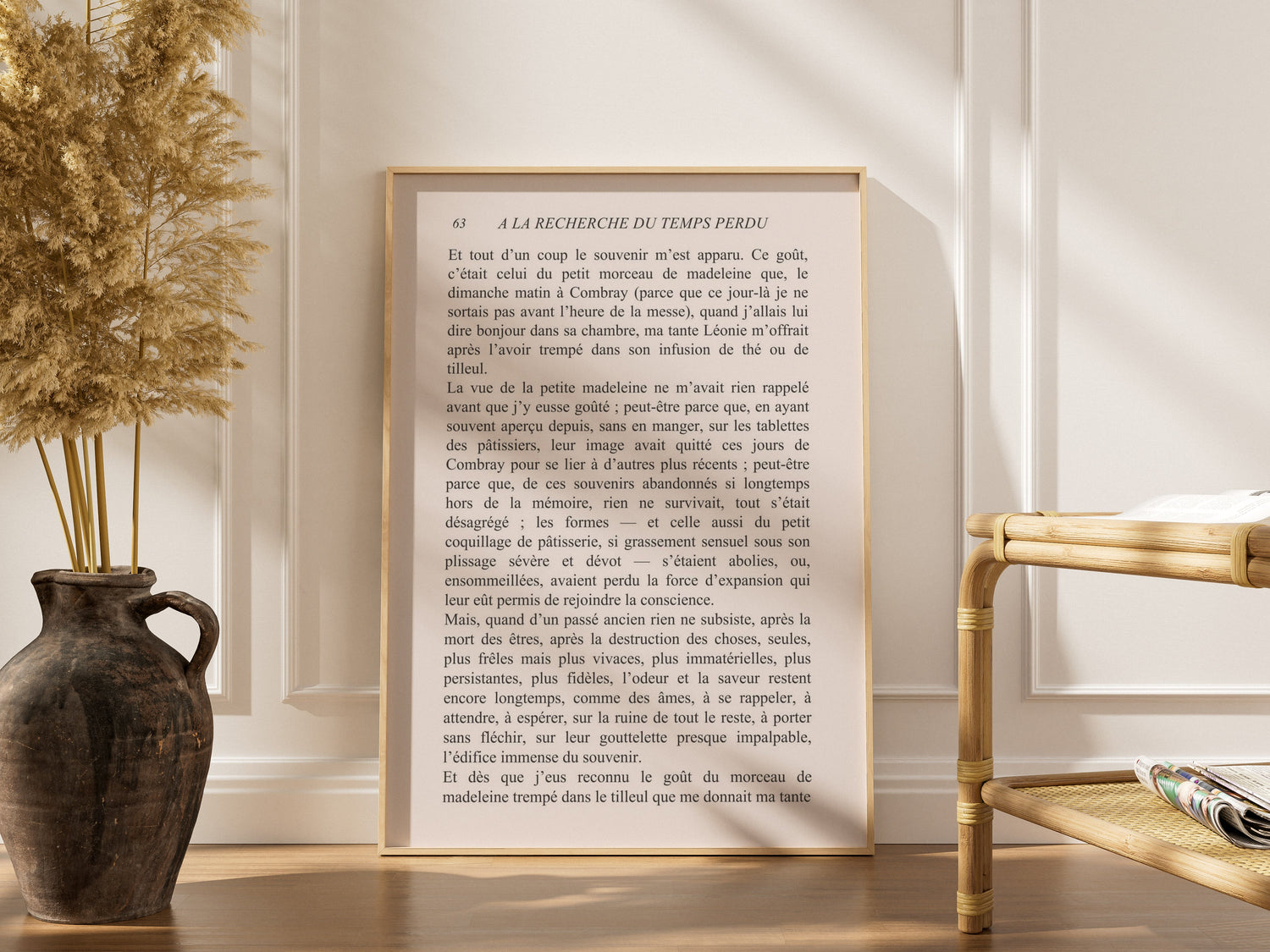 À la recherche du temps perdu - Marcel Proust, affiche encadrée dans un intérieur élégant, cadre bois clair