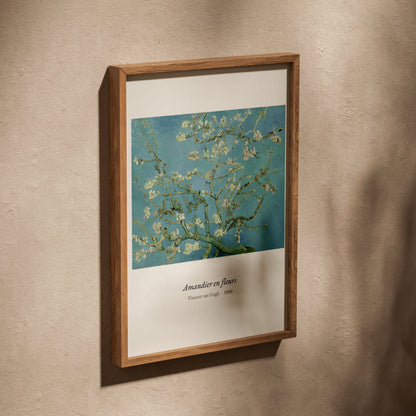 Amandier en fleurs, Van Gogh | Affiche Art Premium, affiche dans un cadre en chêne posé de biais sur un mur texturé