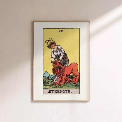Arcane VIII - La Force (Strength) - Affiche Tarot Rider-Waite-Smith en situation