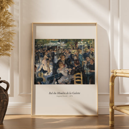Bal du Moulin de la Galette, Renoir, affiche encadrée dans un intérieur élégant, herbes séchées et chaise en rotin