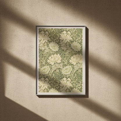 Chrysanthemum - William Morris - Affiche Arts & Crafts, affiche encadrée sur un mur beige, ombres de fenêtre