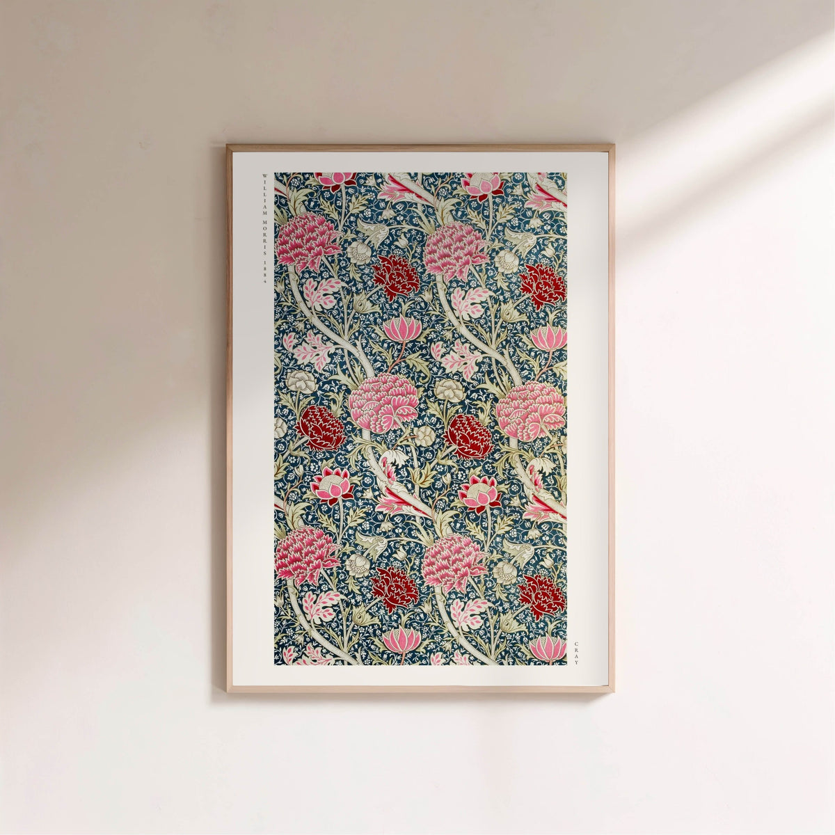 Cray - William Morris - Affiche Arts & Crafts, affiche encadrée sur un mur clair