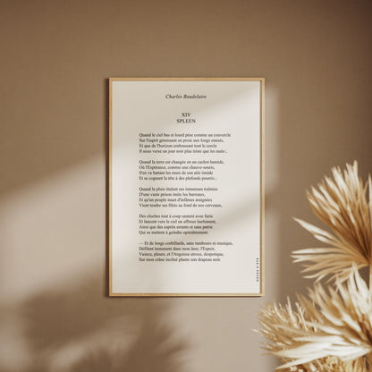 Spleen - Charles Baudelaire | Poster Poésie, affiche encadrée sur un mur beige, pampas au premier plan