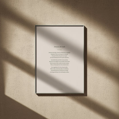 Demain, dès l'aube... - Hugo - Affiche Citation Poésie, affiche encadrée sur un mur beige, ombres de fenêtre