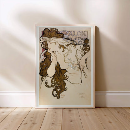 Salon des Cent - Alphonse Mucha - Art Nouveau, affiche encadrée posée au sol, cadre bois clair