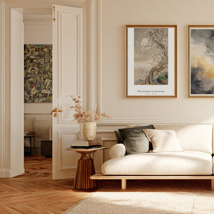 Fleurs de prunier au clair de lune, So Shizan, affiche encadrée dans un salon haussmannien