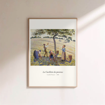 La Cueillette des pommes, Camille Pissarro, affiche encadrée sur un mur clair