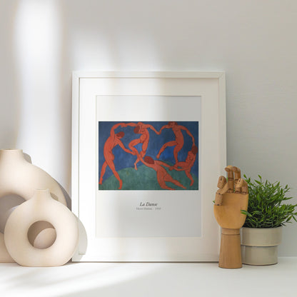 La Danse, Henri Matisse | Affiche Art Premium, affiche encadrée posée près d'un vase blanc, lumière rasante