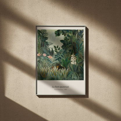 La Forêt équatoriale, Henri Rousseau, affiche encadrée sur un mur beige, ombres de fenêtre