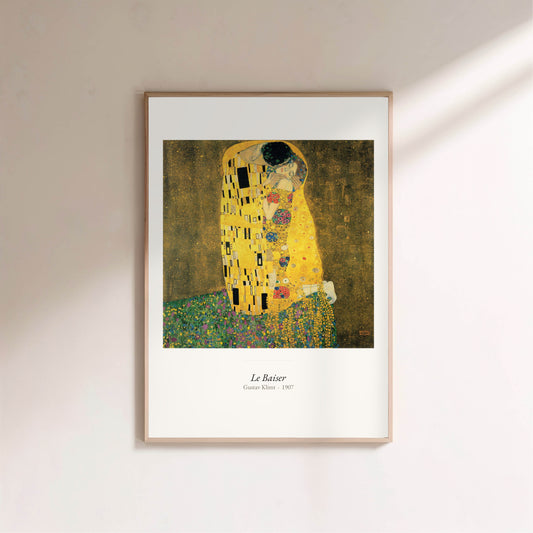 Le Baiser, Gustav Klimt | Affiche Art Premium en situation