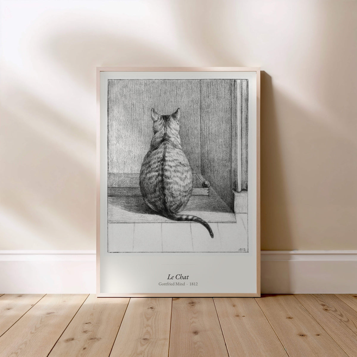 Le Chat, Gottfried Mind | Affiche Art Premium, affiche encadrée posée au sol, cadre bois clair