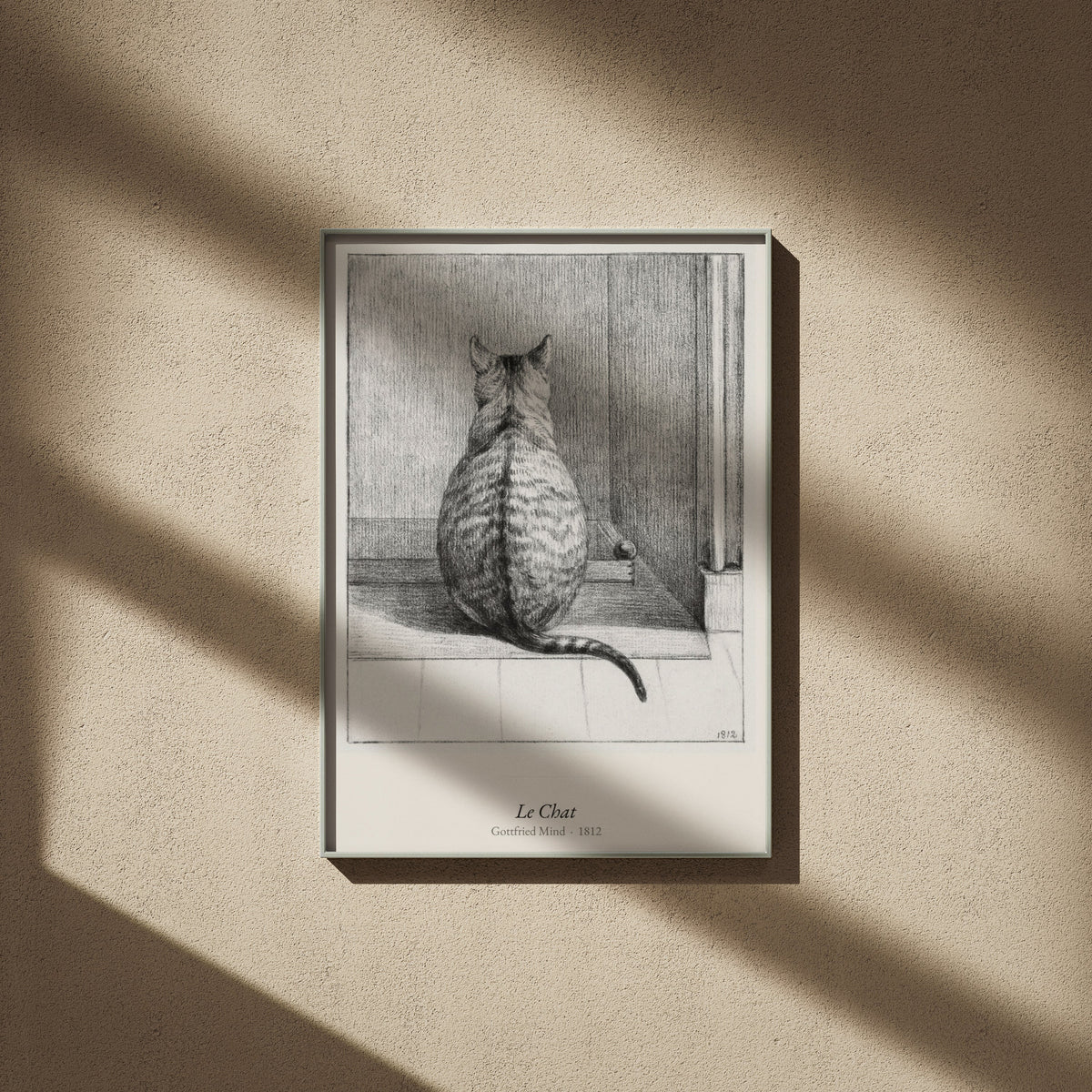 Le Chat, Gottfried Mind | Affiche Art Premium, affiche encadrée sur un mur beige, ombres de fenêtre