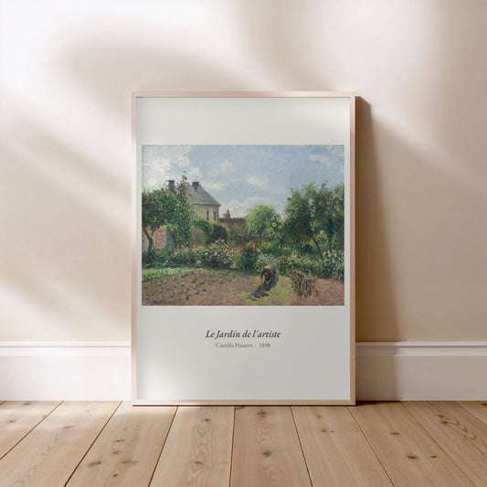 Le Jardin de l'artiste, Camille Pissarro | Affiche Art Premium, affiche encadrée posée au sol, cadre bois clair