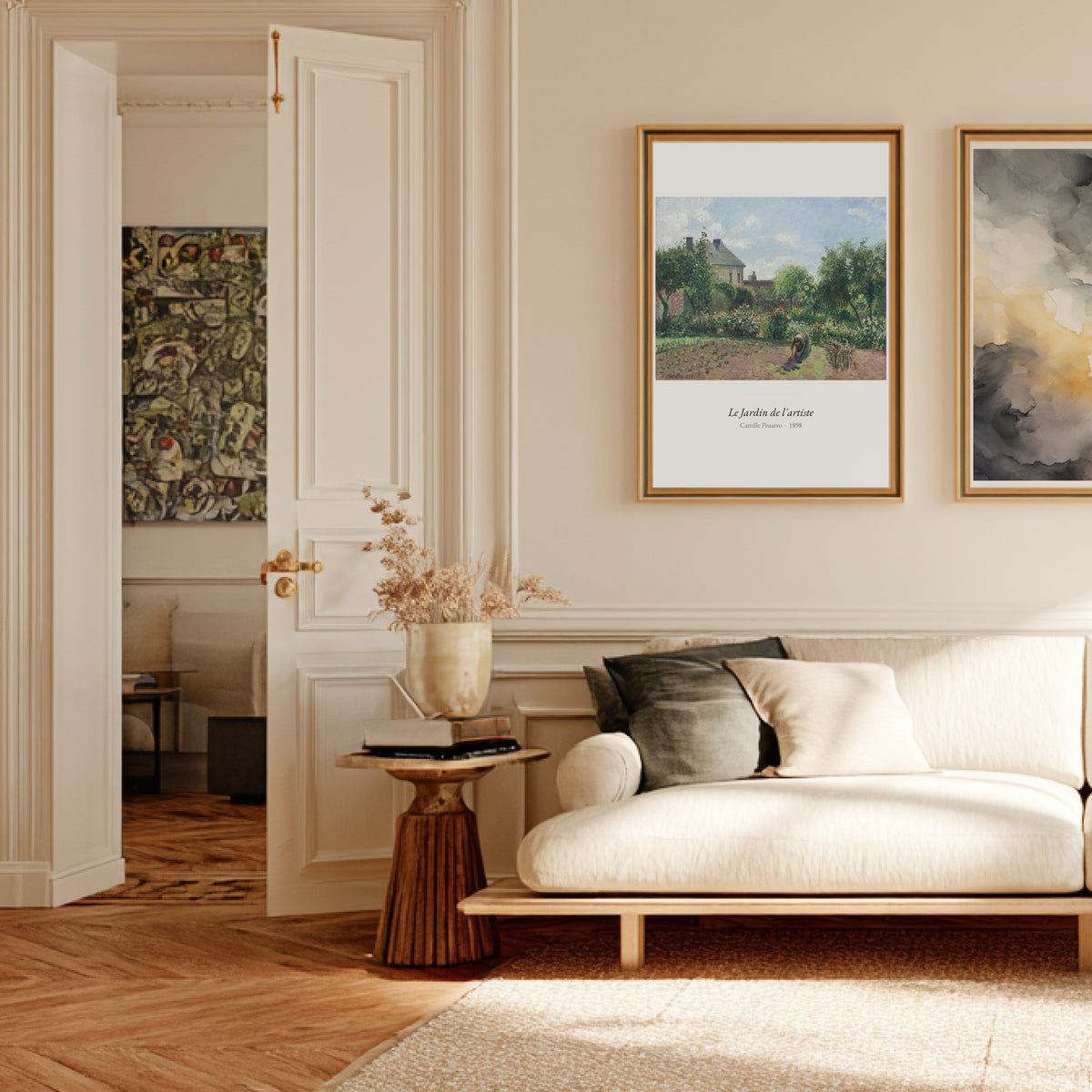 Le Jardin de l'artiste, Camille Pissarro, affiche encadrée dans un salon haussmannien
