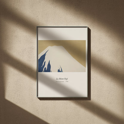 Le Mont Fuji, École japonaise | Affiche Art Premium, affiche encadrée sur un mur beige, ombres de fenêtre