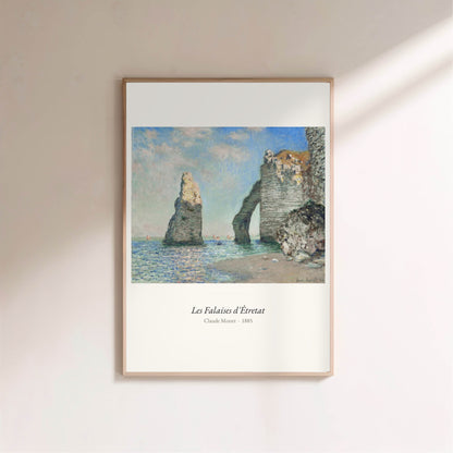 Les Falaises d'Étretat, Claude Monet, affiche encadrée sur un mur clair