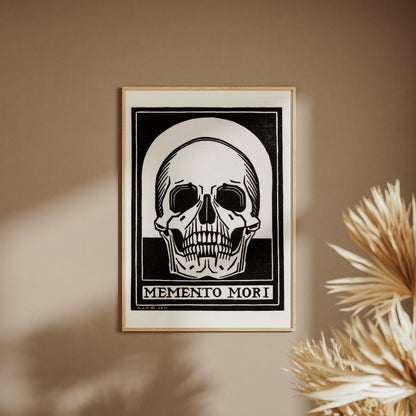 Memento Mori - Julie de Graag - Gravure Art Nouveau, affiche encadrée sur un mur beige, pampas au premier plan