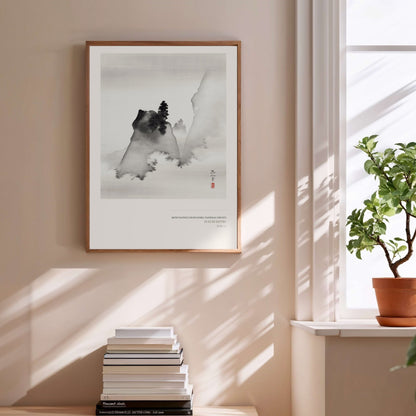 Montagnes - Suzuki Kiitsu - Peinture Japonaise, affiche encadrée au-dessus d'une pile de livres