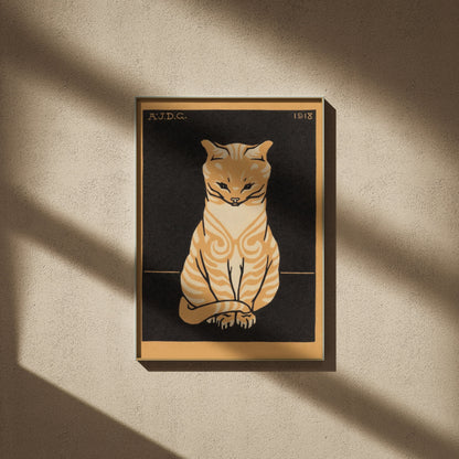 Chat assis en 50x70, encadré sur un mur beige, ombres de fenêtre
