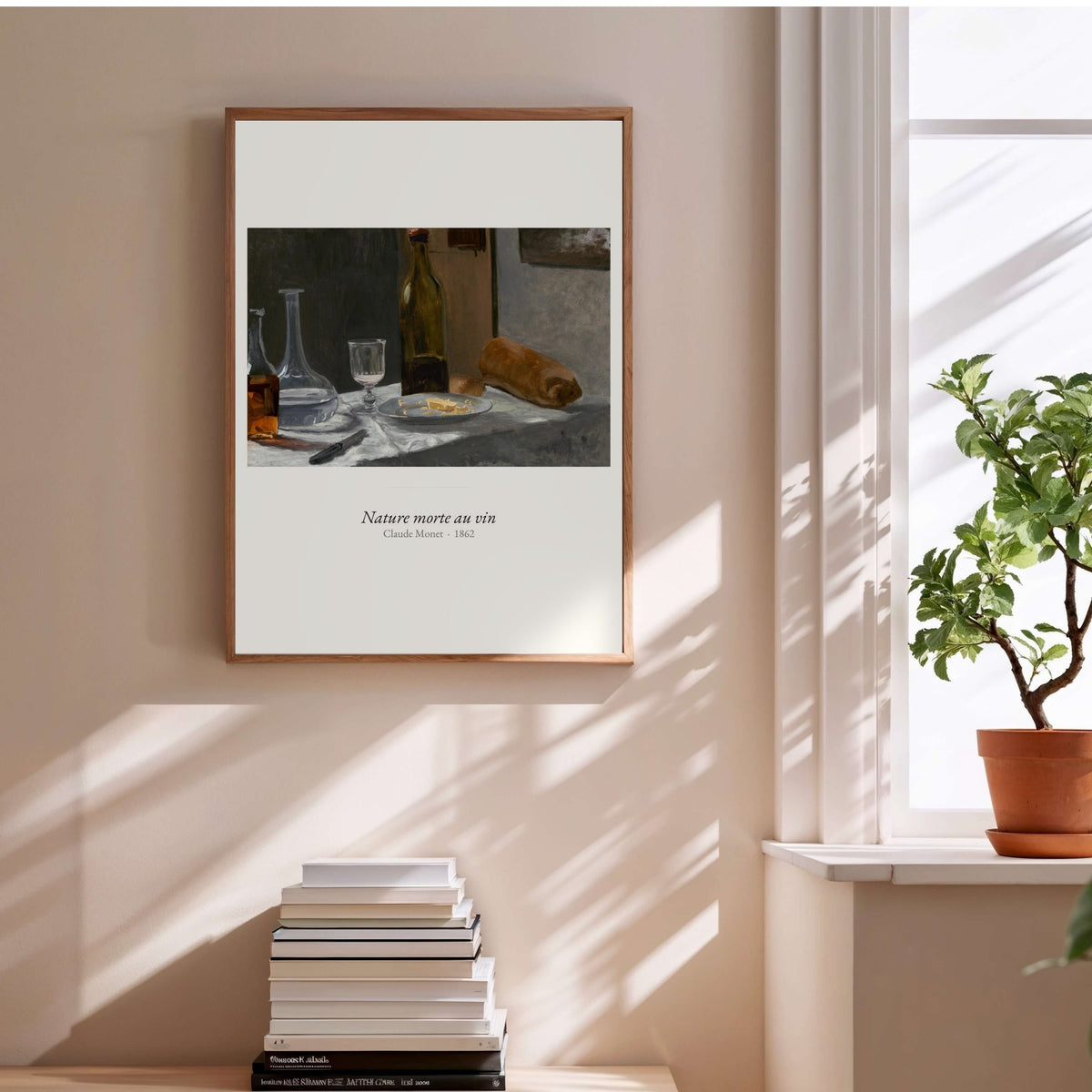 Nature morte au vin, Claude Monet | Affiche Art Premium, affiche encadrée au-dessus d'une pile de livres
