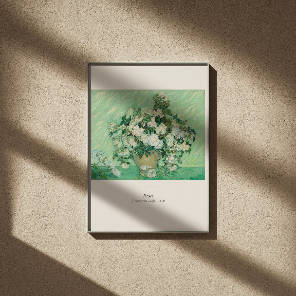 Roses, Vincent van Gogh | Affiche Art Premium, affiche encadrée sur un mur beige, ombres de fenêtre