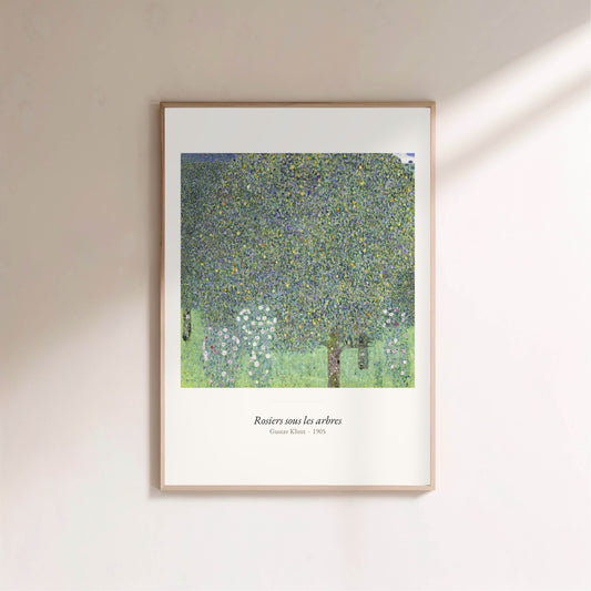 Rosiers sous les arbres, Gustav Klimt | Affiche Art Premium en situation