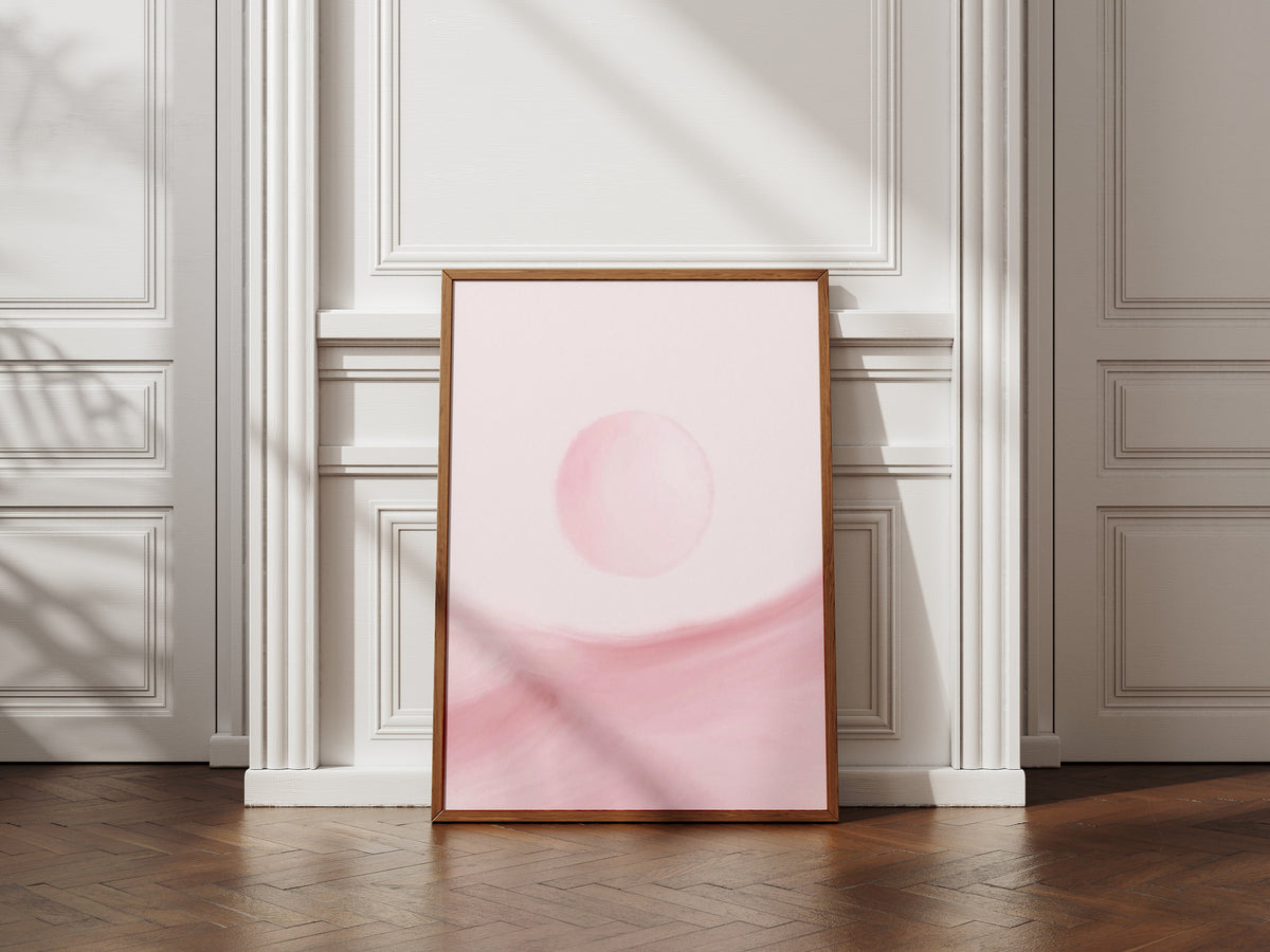 Affiche abstraite Stillness No. 2, disque rose pâle sur fond rose poudré, cadre bois