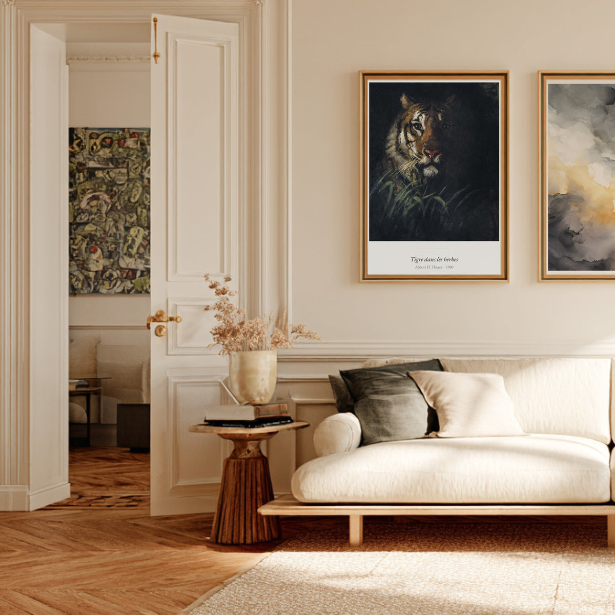 Tigre dans les herbes, Abbott H. Thayer, affiche encadrée dans un salon haussmannien