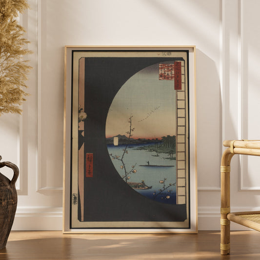 Vue sur Sekiya, Rivière Sumida - Estampe, affiche encadrée dans un intérieur élégant, herbes séchées et chaise en rotin