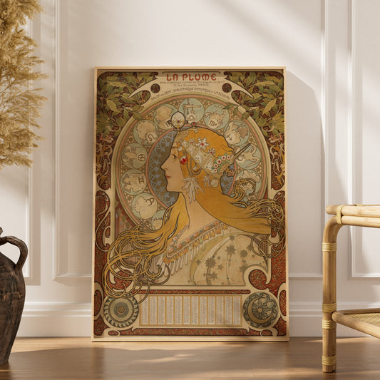 Zodiaque La Plume - Alphonse Mucha, affiche encadrée dans un intérieur élégant, herbes séchées et chaise en rotin